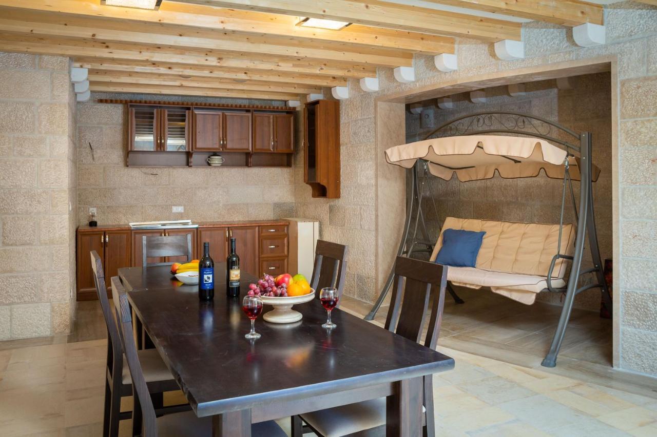 מילנה Luxury Stone Villa Nevija 2022 Private Villa מראה חיצוני תמונה