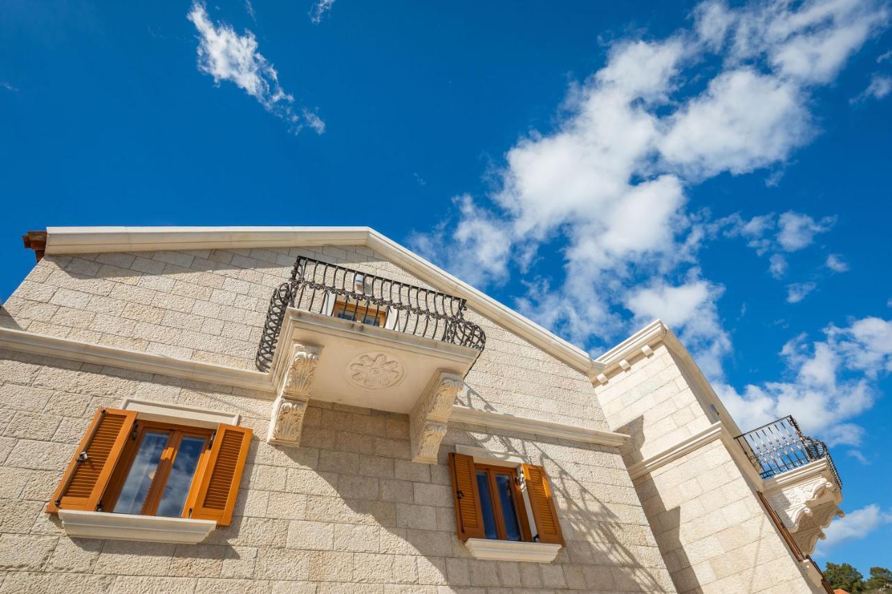 מילנה Luxury Stone Villa Nevija 2022 Private Villa מראה חיצוני תמונה