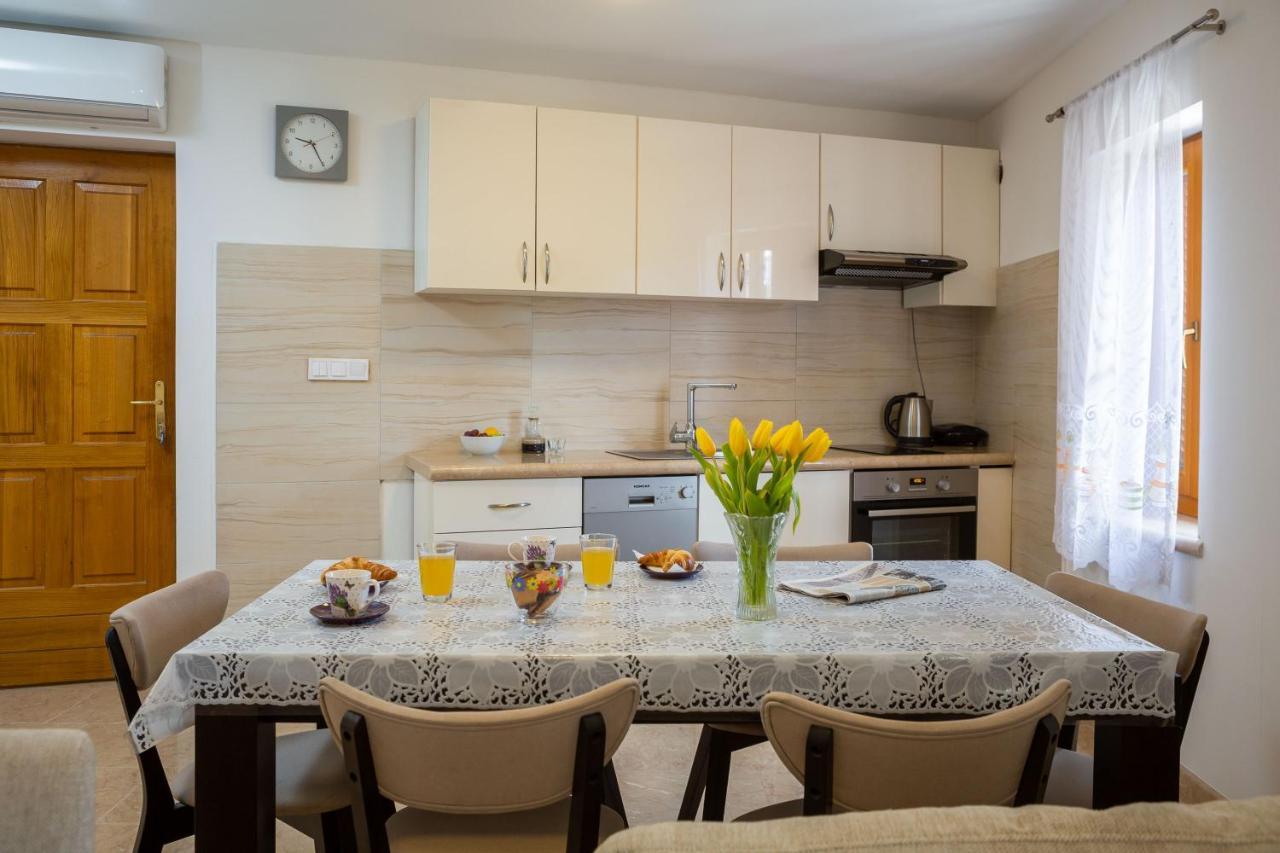 מילנה Luxury Stone Villa Nevija 2022 Private Villa מראה חיצוני תמונה