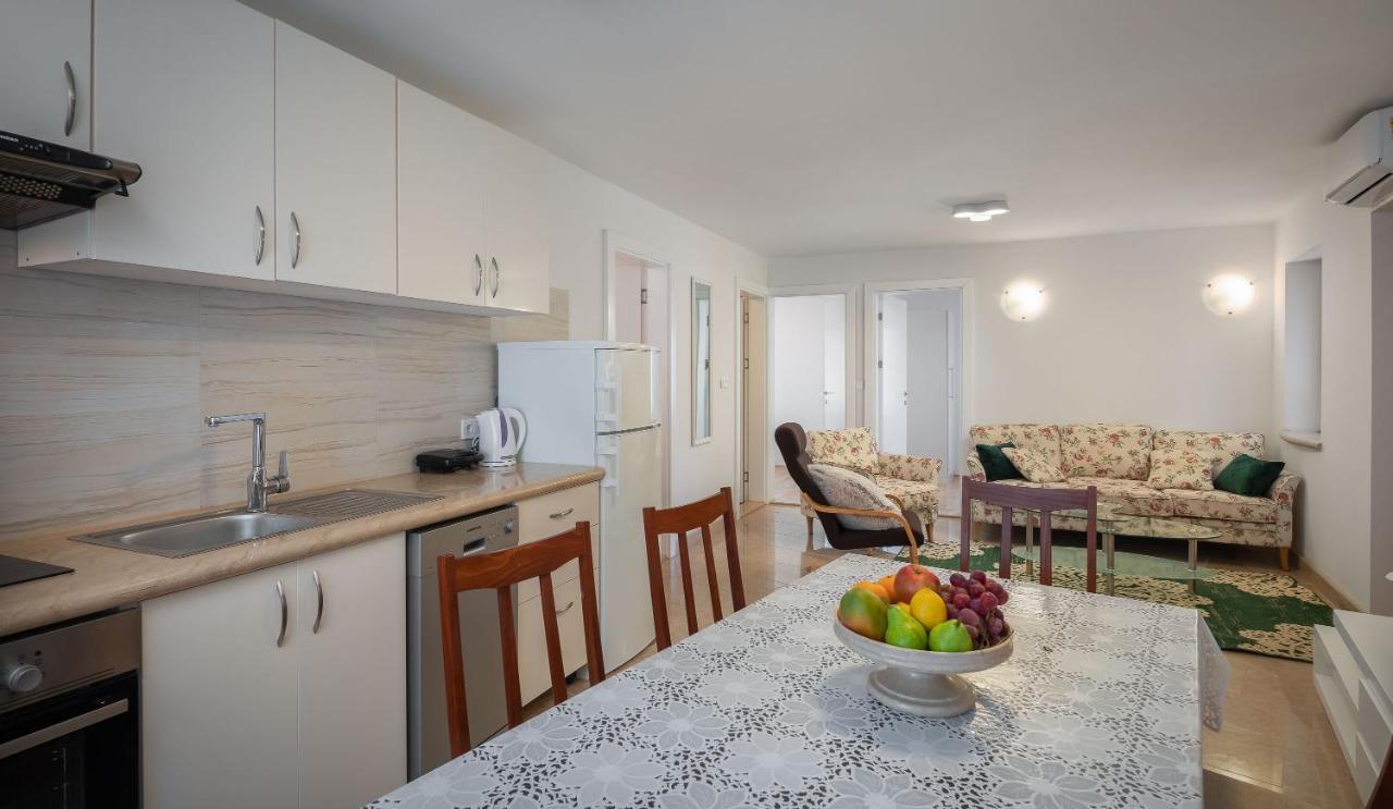 מילנה Luxury Stone Villa Nevija 2022 Private Villa מראה חיצוני תמונה