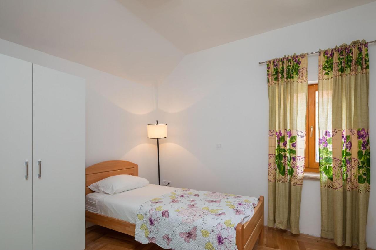 מילנה Luxury Stone Villa Nevija 2022 Private Villa מראה חיצוני תמונה