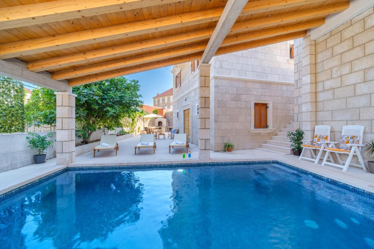 מילנה Luxury Stone Villa Nevija 2022 Private Villa מראה חיצוני תמונה