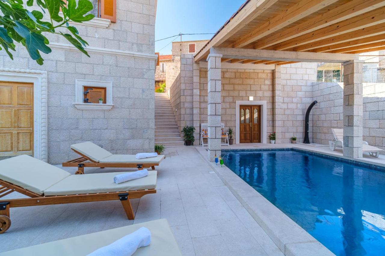 מילנה Luxury Stone Villa Nevija 2022 Private Villa מראה חיצוני תמונה