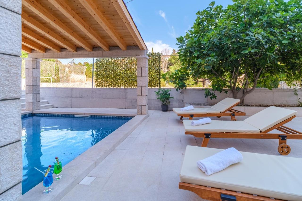 מילנה Luxury Stone Villa Nevija 2022 Private Villa מראה חיצוני תמונה